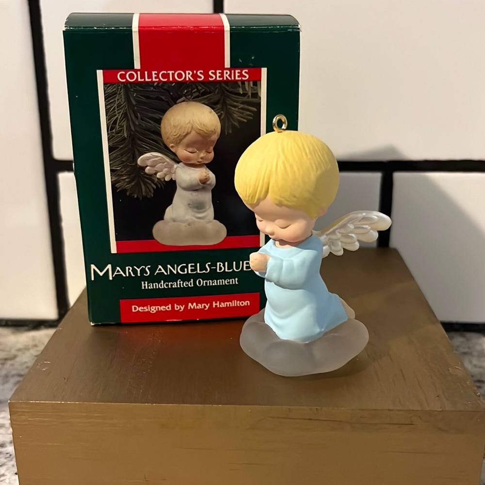 Hallmark ornament - Mary’s Angels - Bluebell